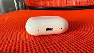 Apple airpods pro 2 charging case  onlyبوكس شحن ايربودز برو  ٢)(