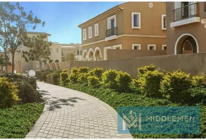 twin house 305m view landscape prime location delivered , hyde park new cairo 5