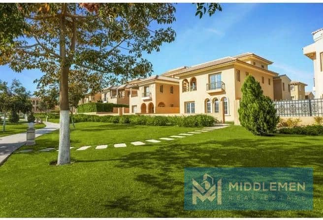 twin house 305m view landscape prime location delivered , hyde park new cairo 8