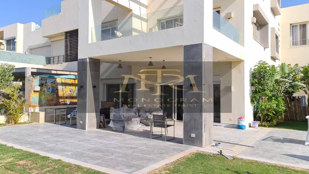 شاليه سنيور 280م+80م رووف بحري - 4 غرف فيو بحر متميز ف هاسيندا وايت بأقل سعر ف الماركت - hacienda white 4