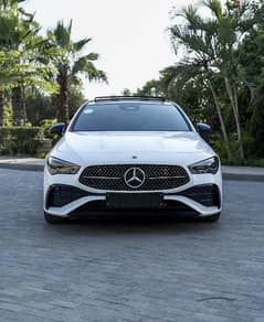 Mercedes CLA 200 2025 RED INTERIOR