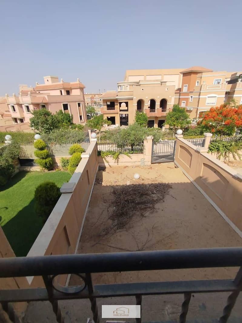 Semi-finished townhouse for sale in Cleopatra Palace Compound in front of Madinaty 2