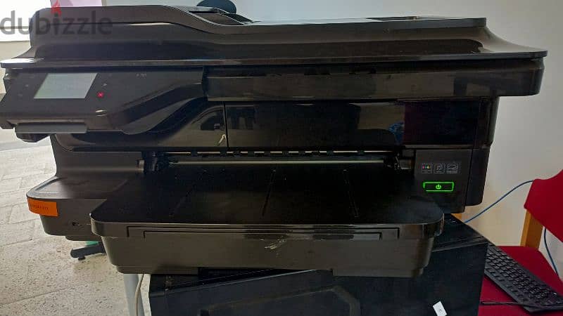 HP Officejet 7612 Wide Format 1