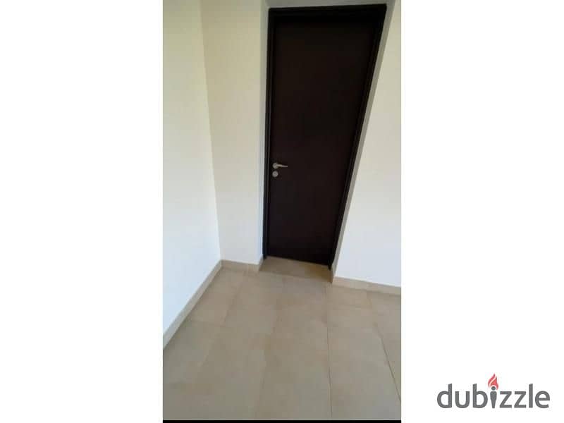 Town house for sale in Mivida Kitchen + ACs 158m . 22