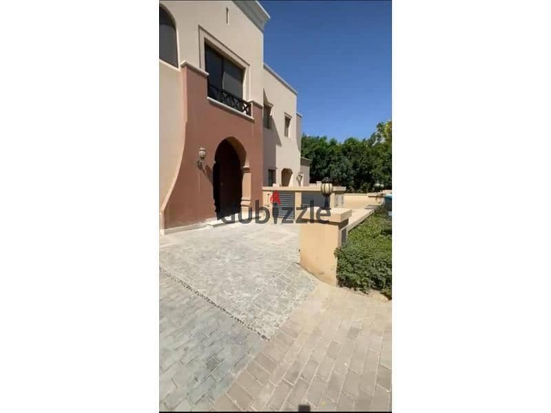 Town house for sale in Mivida Kitchen + ACs 158m . 23