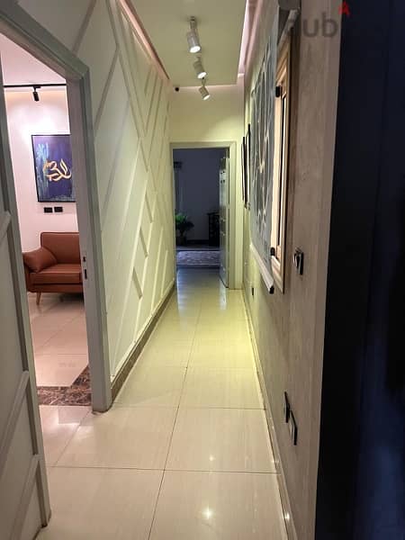 luxery chic office for rent - مكتب فخم شيك اداري الايجار بالتجمع الاول 3