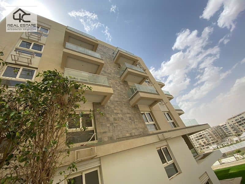 Apartment for sale with direct view on Lagoon at the lowest price in the market for quick sale in installments 4