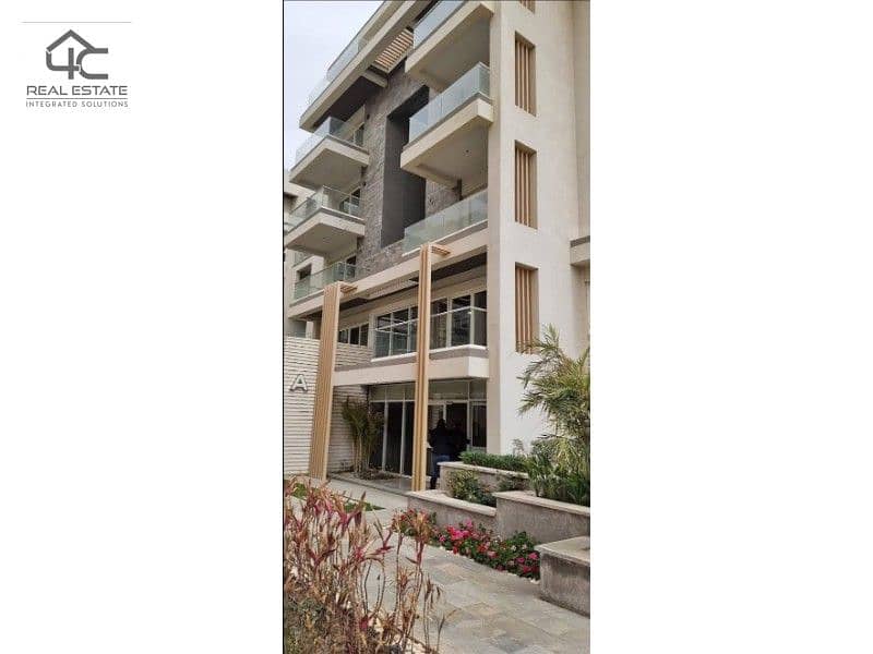 Apartment for sale in the best stage in Mountain View iCity, in installments, direct view on Lagoon, at the old price for quick sale 1