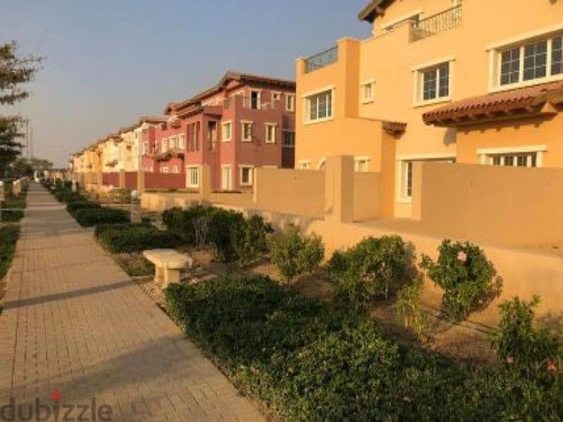 توين هاوس مودرن 320م للبيع بسعر ممتاز جدا  هايد بارك Hyde Park التجمع 8