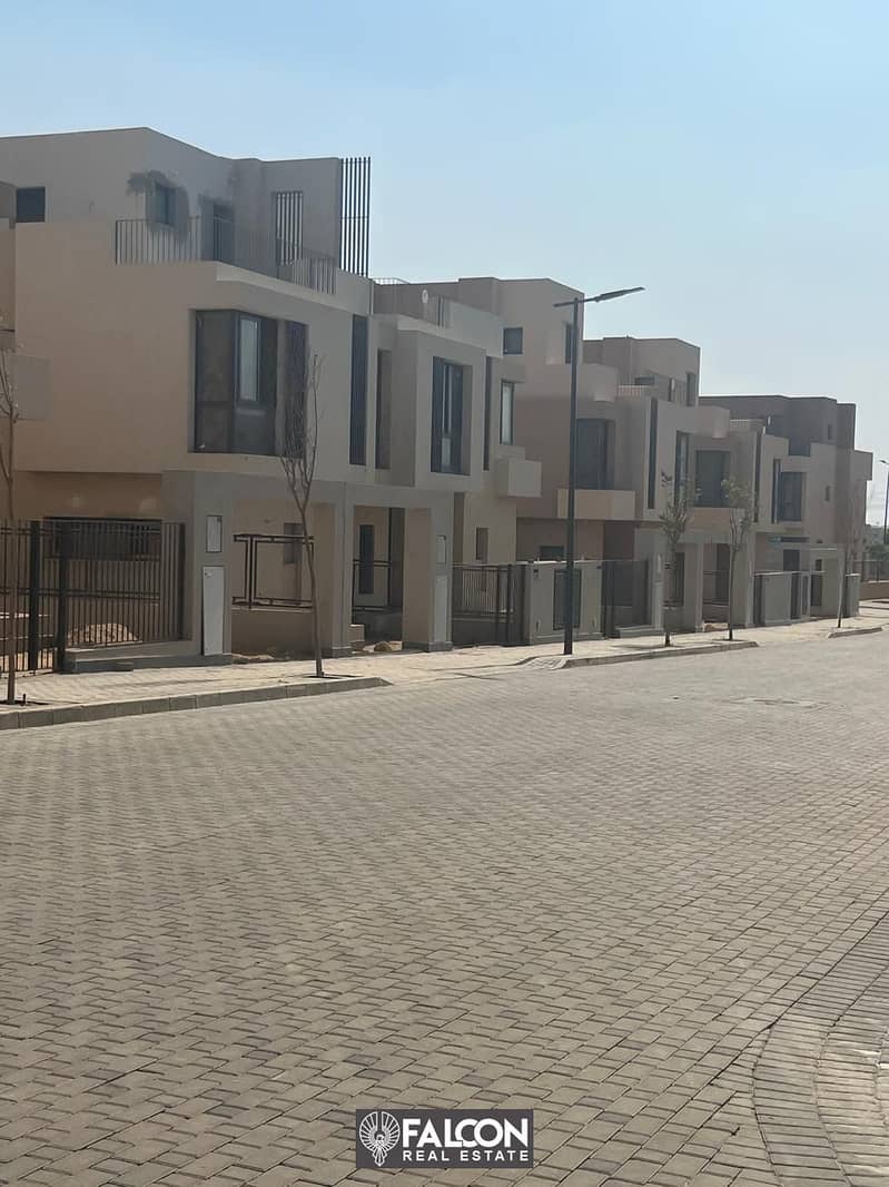 Townhouse 234m fully finished in New Heliopolis, Fifth Settlement, New Cairo, as a Sodic East Compound 10