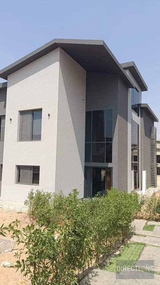 Townhouse for immediate delivery at a bargain price in Creek Town Compound Next to Hassan Allam Fifth Settlement 4