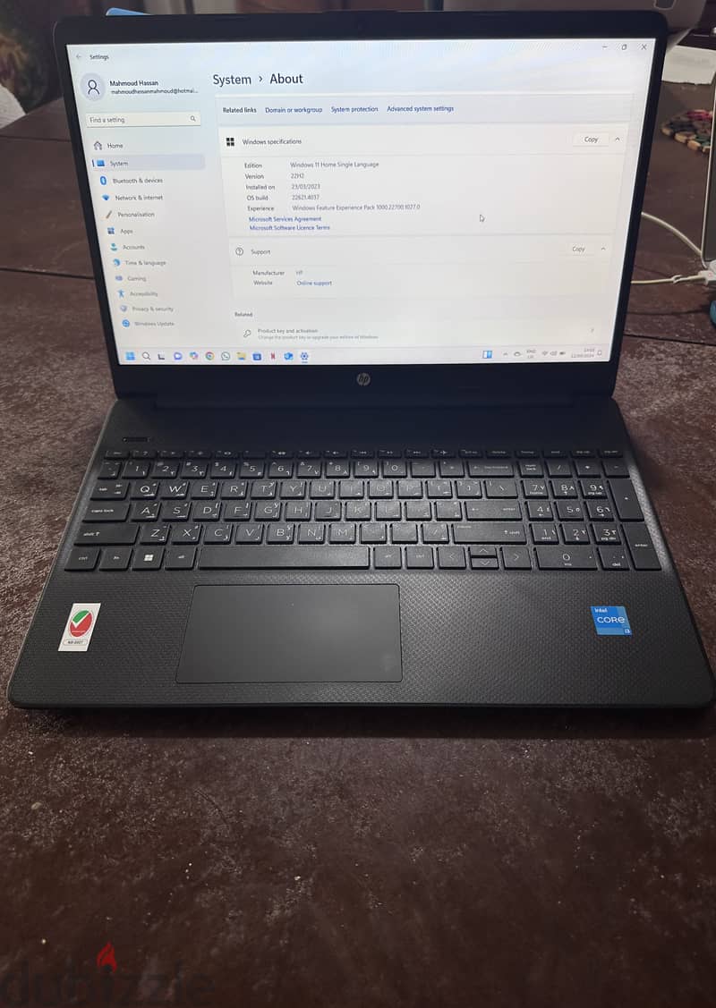 Used HP Laptop like new with box 2