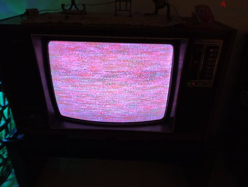 Old furniture TV working NEC 2