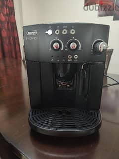 De'Longhi MAGNIFICA coffee machine ماكينة قهوة ديلونجي