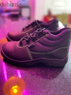 Safety shoes - جزمة سيفتى