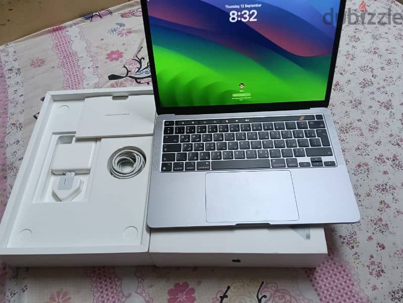 MacBook Pro M1 13 inch Like New 6