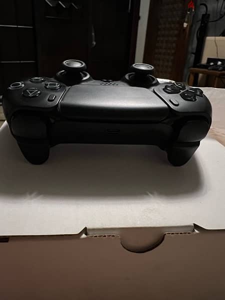 Black PS5 Dualsense Controller 7