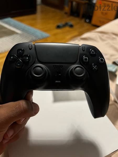 Black PS5 Dualsense Controller 9