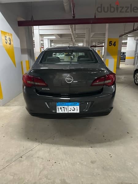 Opel Astra 2014 4