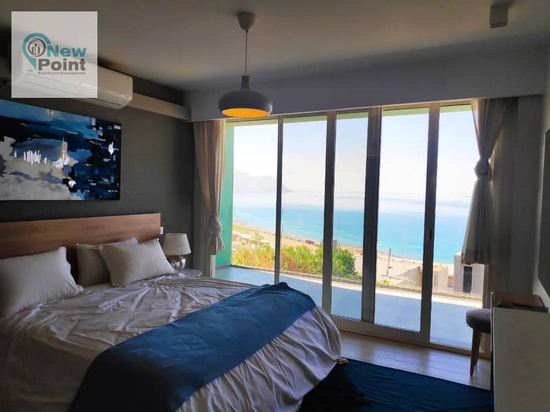 3-room chalet directly on the sea, fully finished, ultra super deluxe, for sale in the most luxurious resorts of Ain Sokhna, Il Monte Galala Resort 2