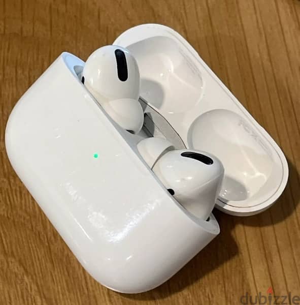 APPLE AIRBODS PRO 1ST generation very good condition 1