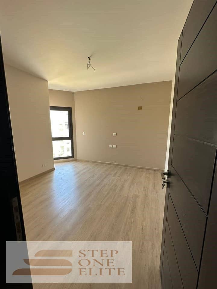 3-room apartment for sale, immediate receipt (fully finished) in installments, on Teseen Street 6