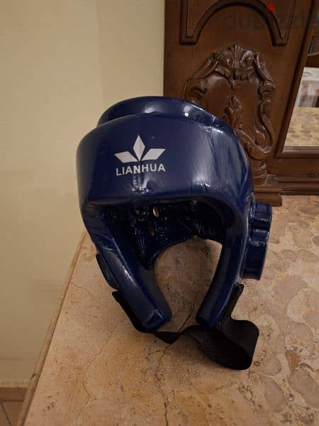 خوذة، helmet,headguard 1