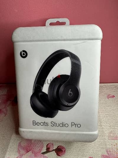 Apple beats studio pro