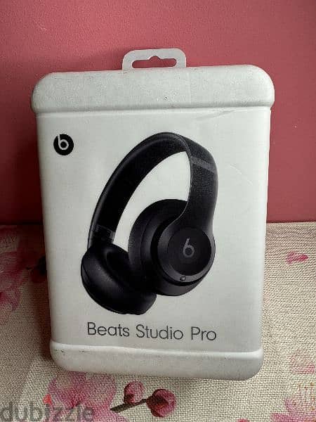 Apple beats studio pro 17