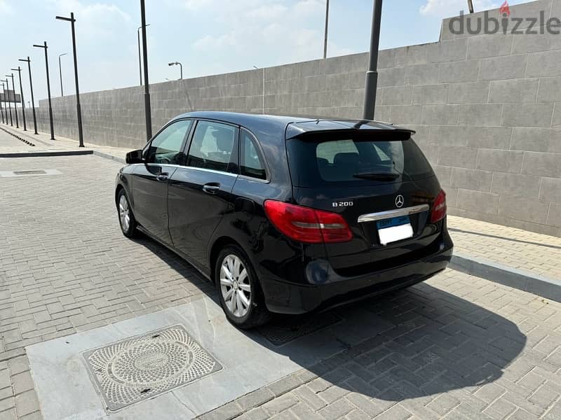 Mercedes-Benz B200 2013 3