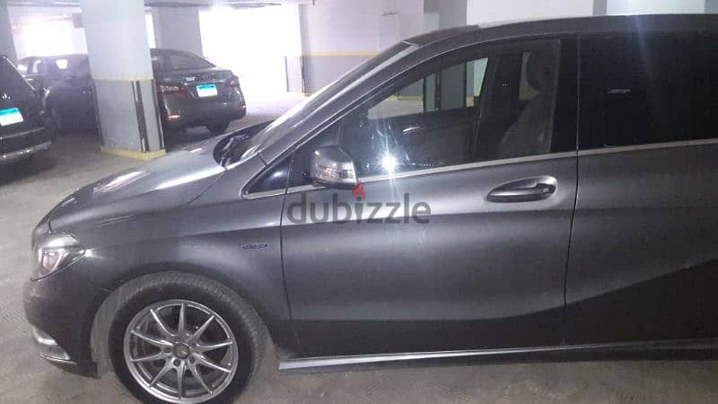 Mercedes-Benz B200 2013 4