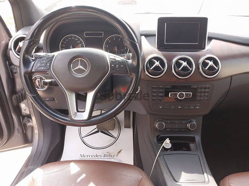 Mercedes-Benz B200 2013 13