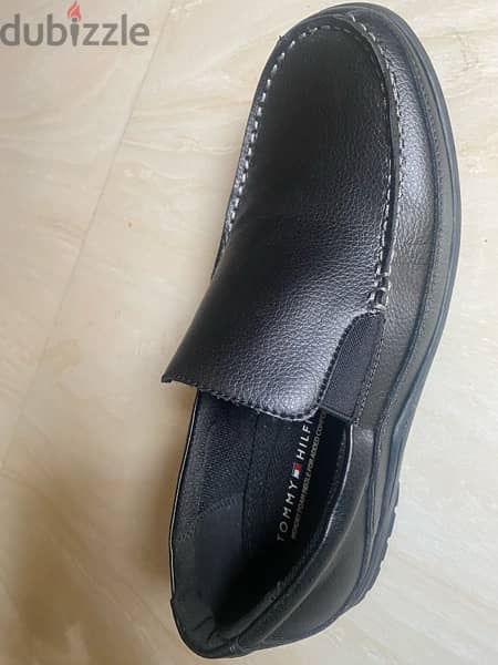 Tommy Hilfiger shoes - size 42- 9 US 3