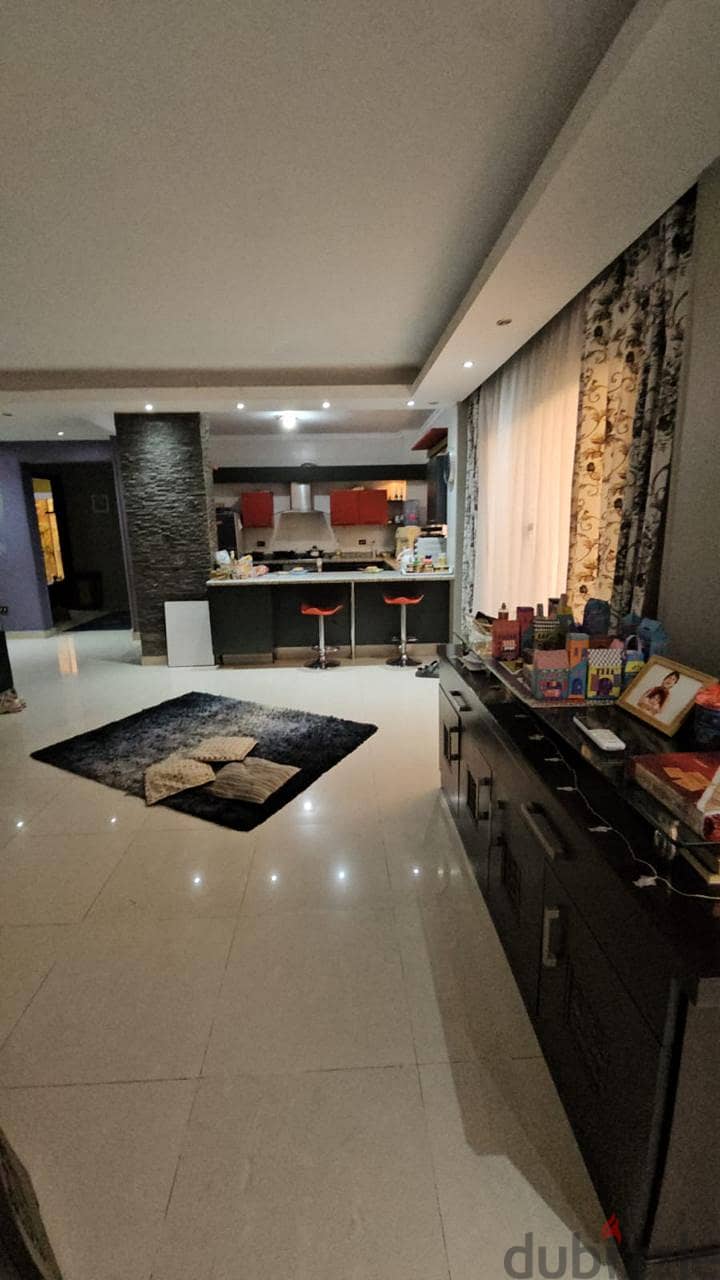 3 Beds Apartment In Shickh Zayed 1