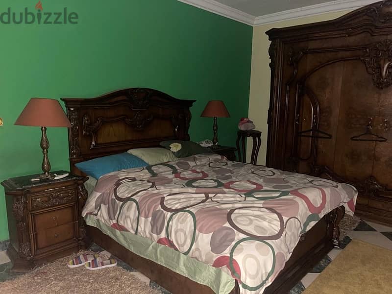 Full Hardwood Bedroom Set - غرفة نوم كاملة 1