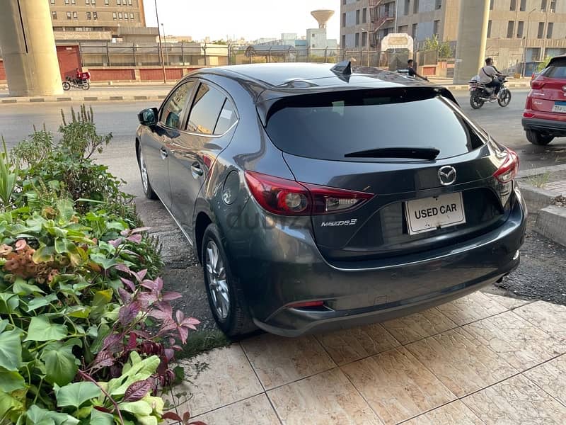 Mazda 3  face left 2017 new profile of 2018 only 32000km zero 16