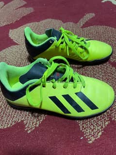 Football shoes حزاء كرة قدم أطفال ---- adidas original (KSA) 33