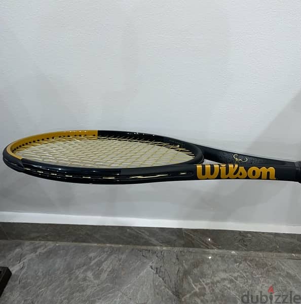 wilson tennis racket (like new) 1