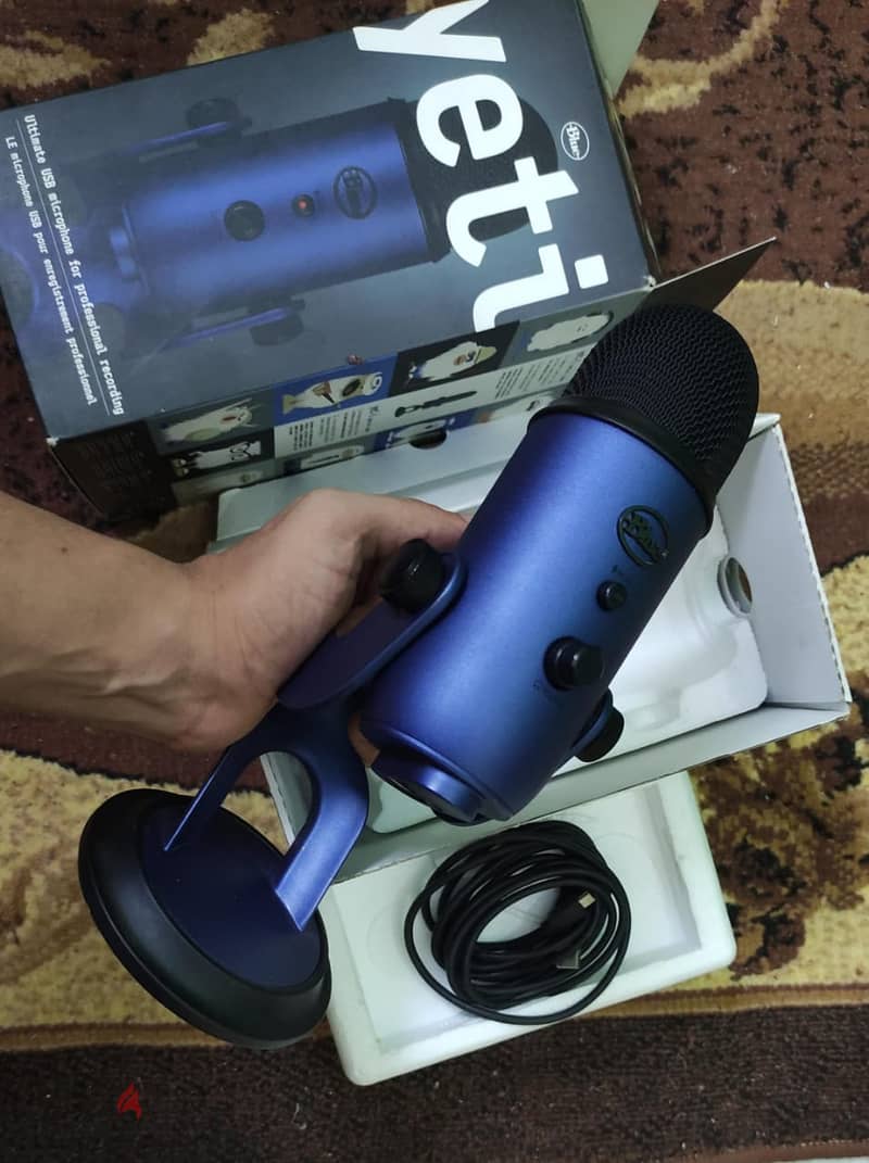 مايك بلو يتي الأصلي التقيل بحالة الزيرو استعمال اسابيع mic blue yeti 3