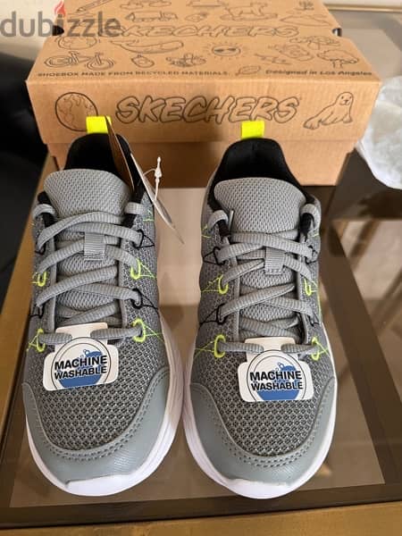 original skechers new with box size 31 1