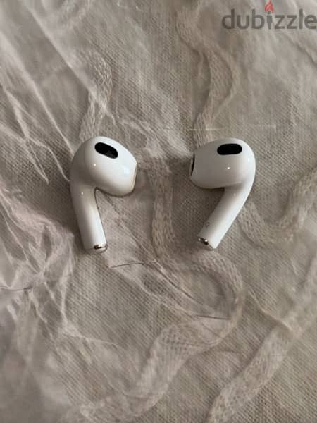 AIRPODS 3 WITH COVER 3