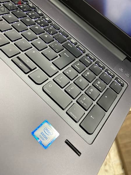 مكتب اى سيفن لللابتوب // hp zbook 15 نفيديا ٤ جيجا فرز اول ضمان شهر 1