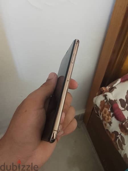 iPhone XS Max 7