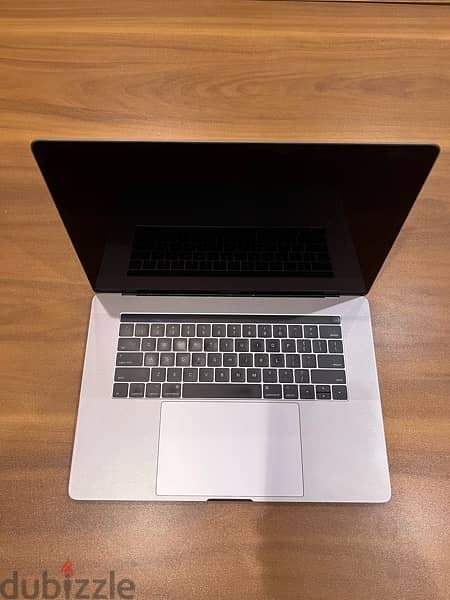 Macbook pro 2017 / 15.4 inch / core i7 3.1 GHz. 1