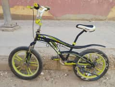 دراجه BMX MATRAX