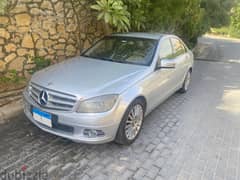 2009 Mercedes C180 with Apple CarPlay & Android Auto