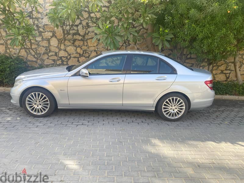 2009 Mercedes C180 with Apple CarPlay & Android Auto 1