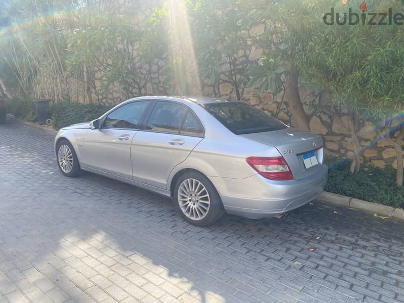 2009 Mercedes C180 with Apple CarPlay & Android Auto 2