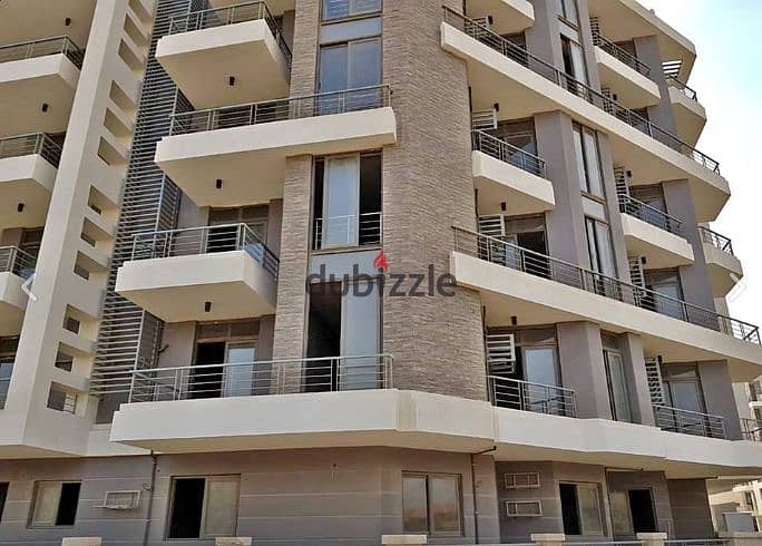 شقه للبيع 3 غرف في قلب التجمع الاول كمبوند تاج سيتي بالقرب من اكاديمية الشرطه  Apartment 3b for sale at Taj city compound near to Police academy 2