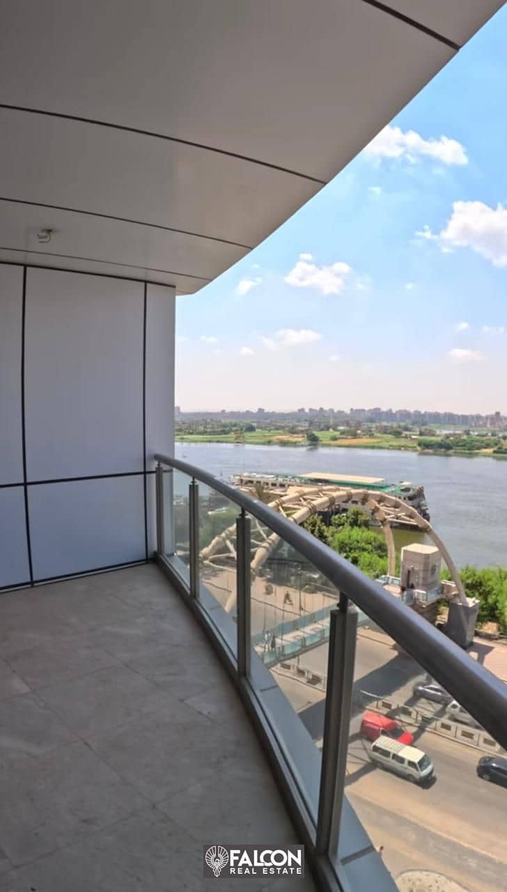 Studio for sale on the 8th floor directly on the Nile in Maadi, fully furnished and air-conditioned 8